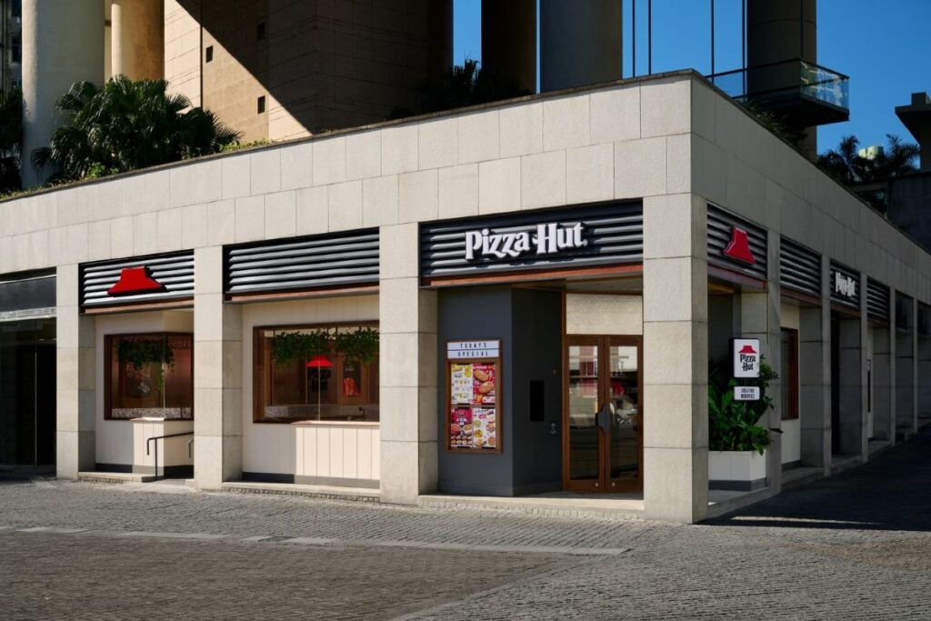 Pizza Hut Tung Chung concept store