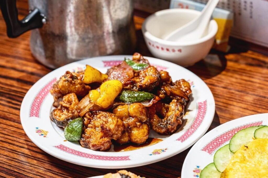 The best dai pai dongs in Hong Kong for the ultimate wok hei flavours 6 Ladies Street Sik Fan Co. best dai pai dongs Hong Kong