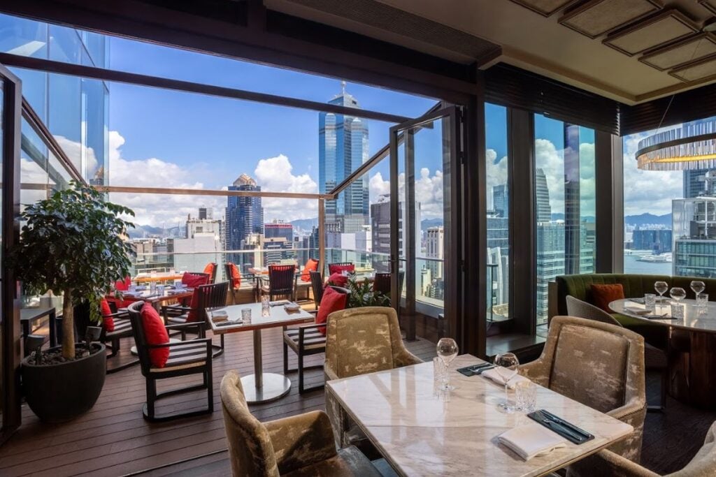 The best oyster bars & deals in Hong Kong 4 best oyster bars in Hong Kong Porterhouse