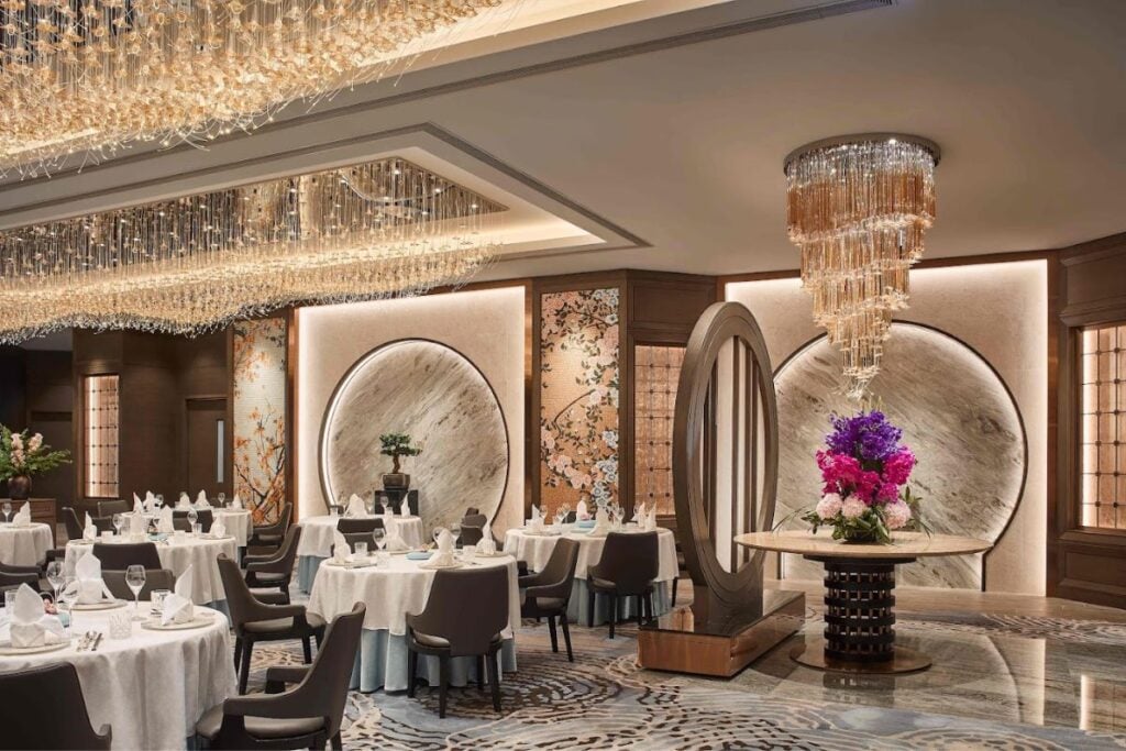The best restaurants in Admiralty for business lunches and luxurious dinners 14 The best restaurants in Admiralty for business lunches and luxurious dining Man Ho Chinese Restaurant