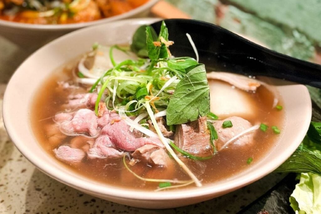 The best restaurants in Sheung Wan: quick lunches, long dinners, and fancy menus 2 best restaurants Sheung Wan MamAmis