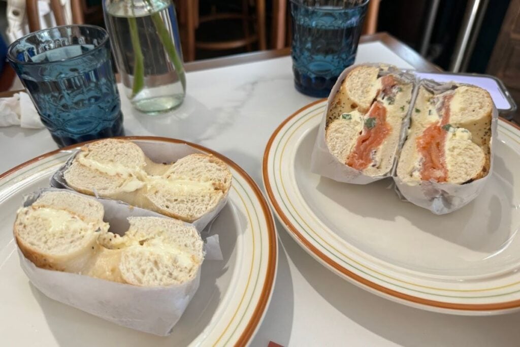The best restaurants in Sheung Wan: quick lunches, long dinners, and fancy menus 6 best restaurants Sheung Wan Scragels