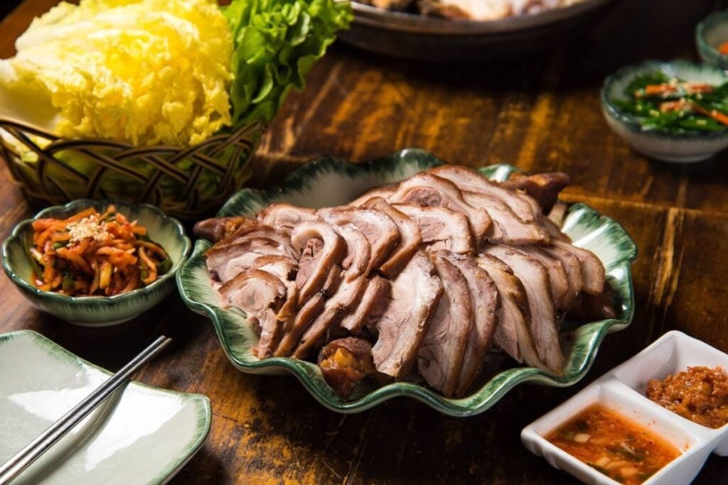The best restaurants in Tsim Sha Tsui, from casual to Michelin-recommended meals 17 best restaurants tsim sha tsui kowloon