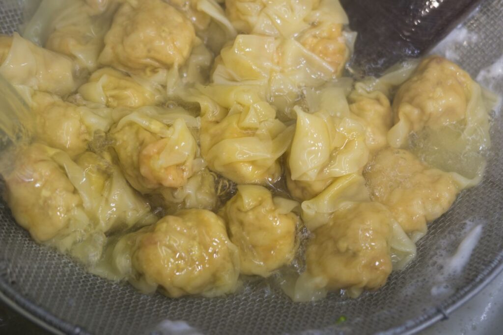 The Praya teams up with Man Mak Kee to reinterpret HK-style wonton noodles